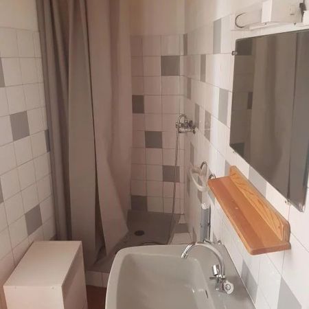 Location Appartement 1 pièce 27m² AIX EN PROVENCE 90ème - Photo 4