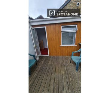 Room in shared flat for rent in The Coombe, Dublin. - Photo 6