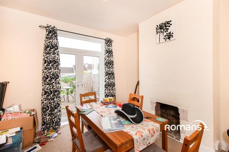 3 bedroom terraced house to rent - Photo 3