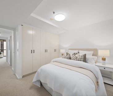 North-facing townhouse-style apartment - Photo 4