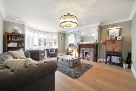 5 bedroom terraced house to rent - Photo 4
