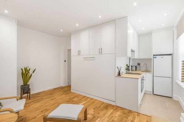 Charlwood Street, London, SW1V - Photo 1