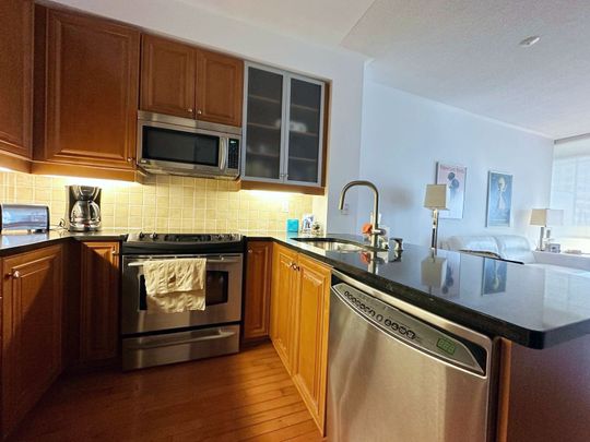 For Lease - 18 Yorkville Avenue Unit# 1904, Toronto, Ontario - Photo 1