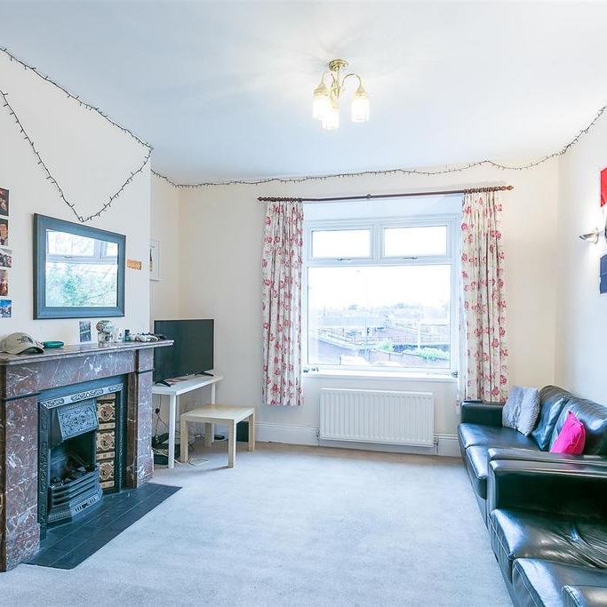 4 bedroom maisonette to rent - Photo 1