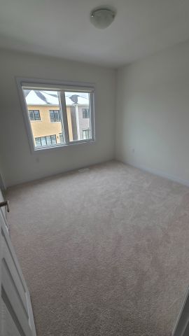 For Lease - 2 Greig Street, Brantford, Ontario - Photo 4