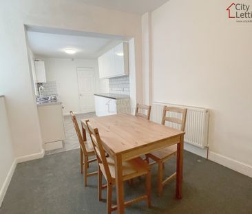 2 Bedroom Flat - Photo 4