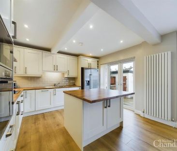 12 Belvoir Crescent, Belfast, BT8 7EJ - Photo 6