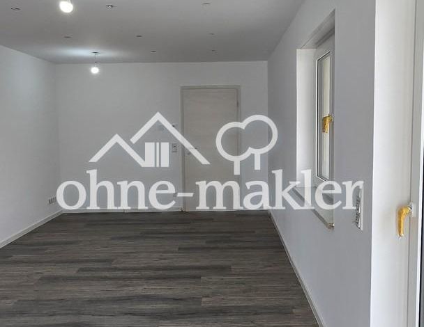 Doppelhaushälfte kernsaniert und energieeffizient mit Garage und Stellplätzen in Römerberg - Foto 1