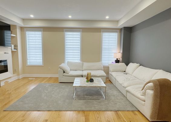 For Lease - 2267 Major Mackenzie Drive Unit# 7, Vaughan, Ontario - Photo 1