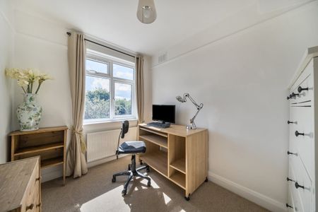 5 bedroom semi-detached house to rent - Photo 5