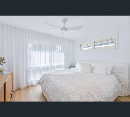 30 Barracuda Court, Palm Beach, Qld 4221 - Photo 3