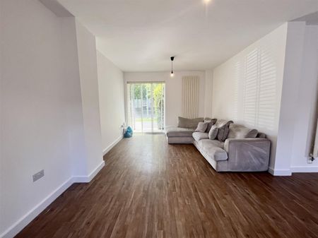 3 Bedroom House To Let - Photo 2