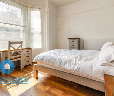 2 bed Flat for Rent - Photo 2