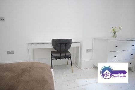 1 Bedroom Room in Flat Share To Rent - Photo 4