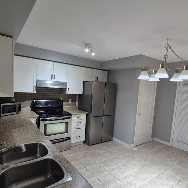 For Lease - 3335 Thomas Street Unit# 5, Mississauga, Ontario - Photo 1