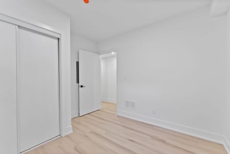 For Lease - 127 Northcote Avenue Unit# 1, Toronto, Ontario - Photo 4