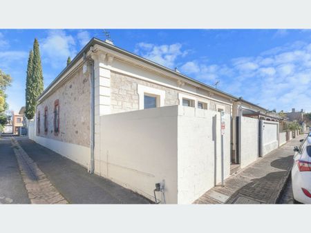 Large Character Home! - Photo 3