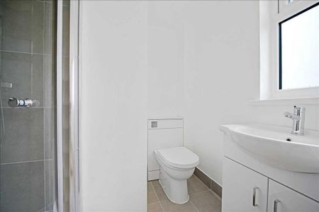 3 bedroom end of terrace house to rent - Photo 5