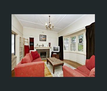 BRILLIANTLY ACCOMODATING IN BAYSIDE!! - Photo 5