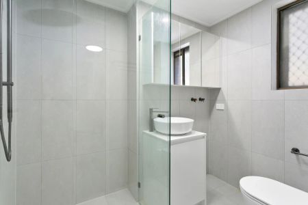 Absolute Beachfront Bliss in Vibrant Manly Inspect Now - 0401 352 885 - Photo 3