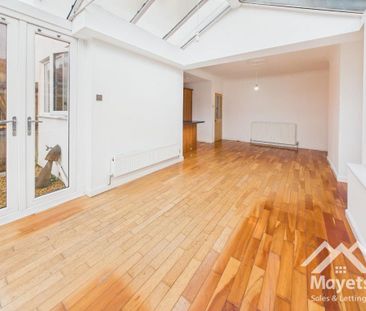 3 bedroom semi-detached house to rent - Photo 4