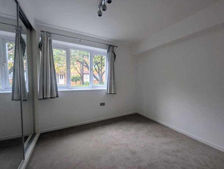 Burrell Close, Edgware, HA8 - Photo 2