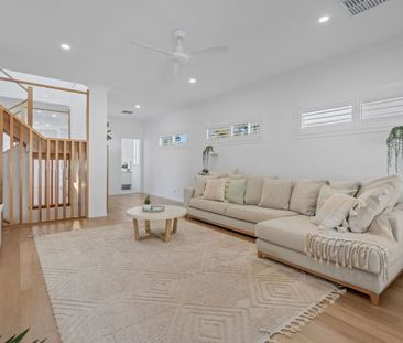 Private, Architecturally Designed Dual Living Residence with Panora... - Photo 2