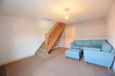 2 bedroom Terraced House To Let - Photo 1
