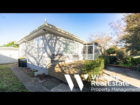 2 Bedroom + Hobby Room Home in Sought-After Cambridge East - Photo 5