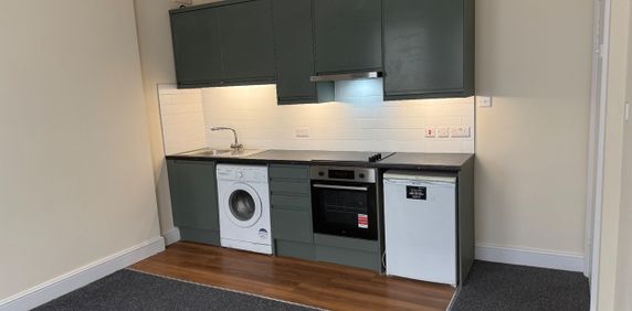Studio Flat, Oakfield Road, CR0 - Photo 2