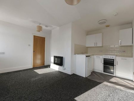 2 bedroom flat to rent - Photo 2