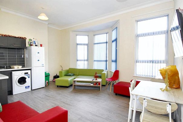 Beaumont Road, Flat 3, Plymouth - Photo 1