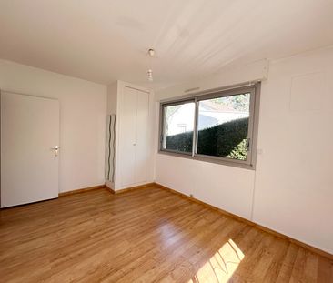 Location Appartement 2 pièces 55m² - Photo 3