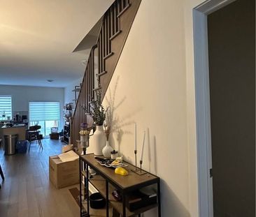 For Lease - 87 William Duncan Road, Toronto, Ontario - Photo 3