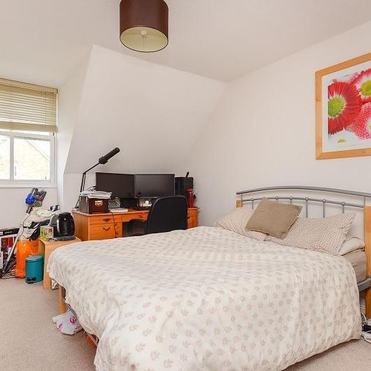 4 bedroom terraced house to rent - Photo 1