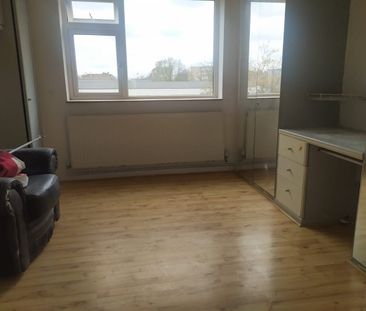 1 Bed Flat, Nightingale Road, N22 - Photo 1