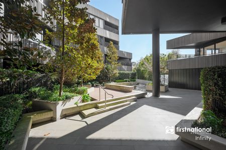 Excellent Location, Great size, Convenience is the key - Photo 2