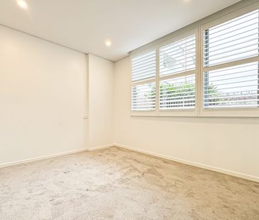 New Renovated Family House Available Now - Photo 2