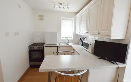 Studio to rent - Photo 3