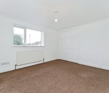 High Street - Photo 4