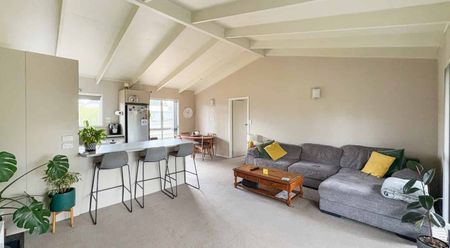 Spacious Four Bedroom Family Home in a Great Location - Photo 4