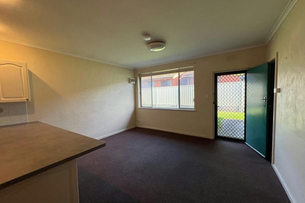 Neat and Tidy 3 Bedroom Unit! - Photo 1