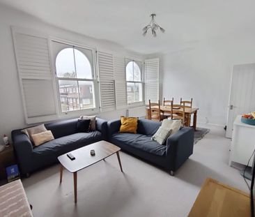 Room in a Shared Flat, Martell Road, SE21 - Photo 1