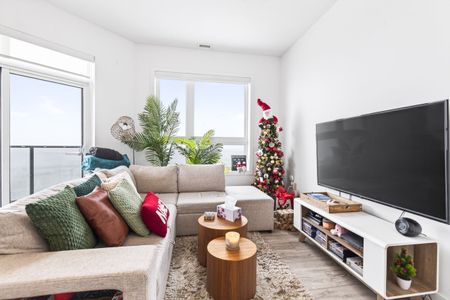 For Lease - 125 Shoreview Place Unit# 631, Hamilton, Ontario - Photo 3