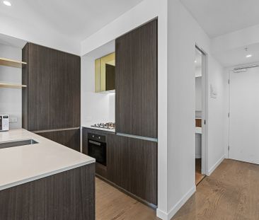 Luxury City Living with Stunning Views � Fully Furnished 2-Bedroom ... - Photo 5