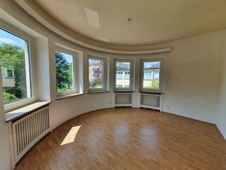 Preißelpöhl- Großzügige, helle 2-3 Zimmerwohnung im 1. OG mit Balkon und Garage - Photo 4