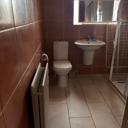 Room in a Shared House, Winsford Terrace, N18 - Photo 3
