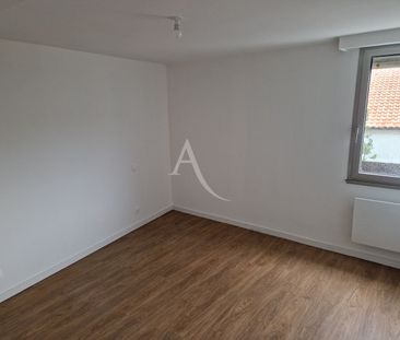 Location Appartement 3 pièces 81m² - Photo 3