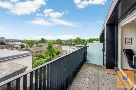 2 bedroom penthouse to rent - Photo 2