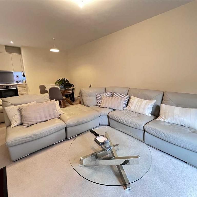 2 bedroom apartment to rent - Photo 1